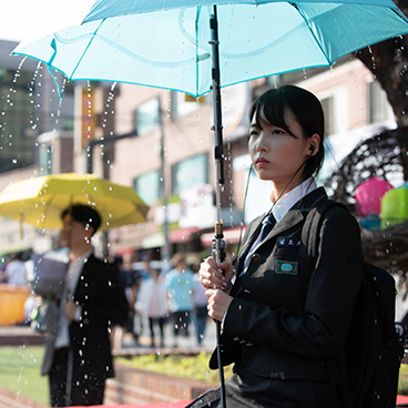 성북세계음식축제누리마실 공연 '우산 쓴 사람들'